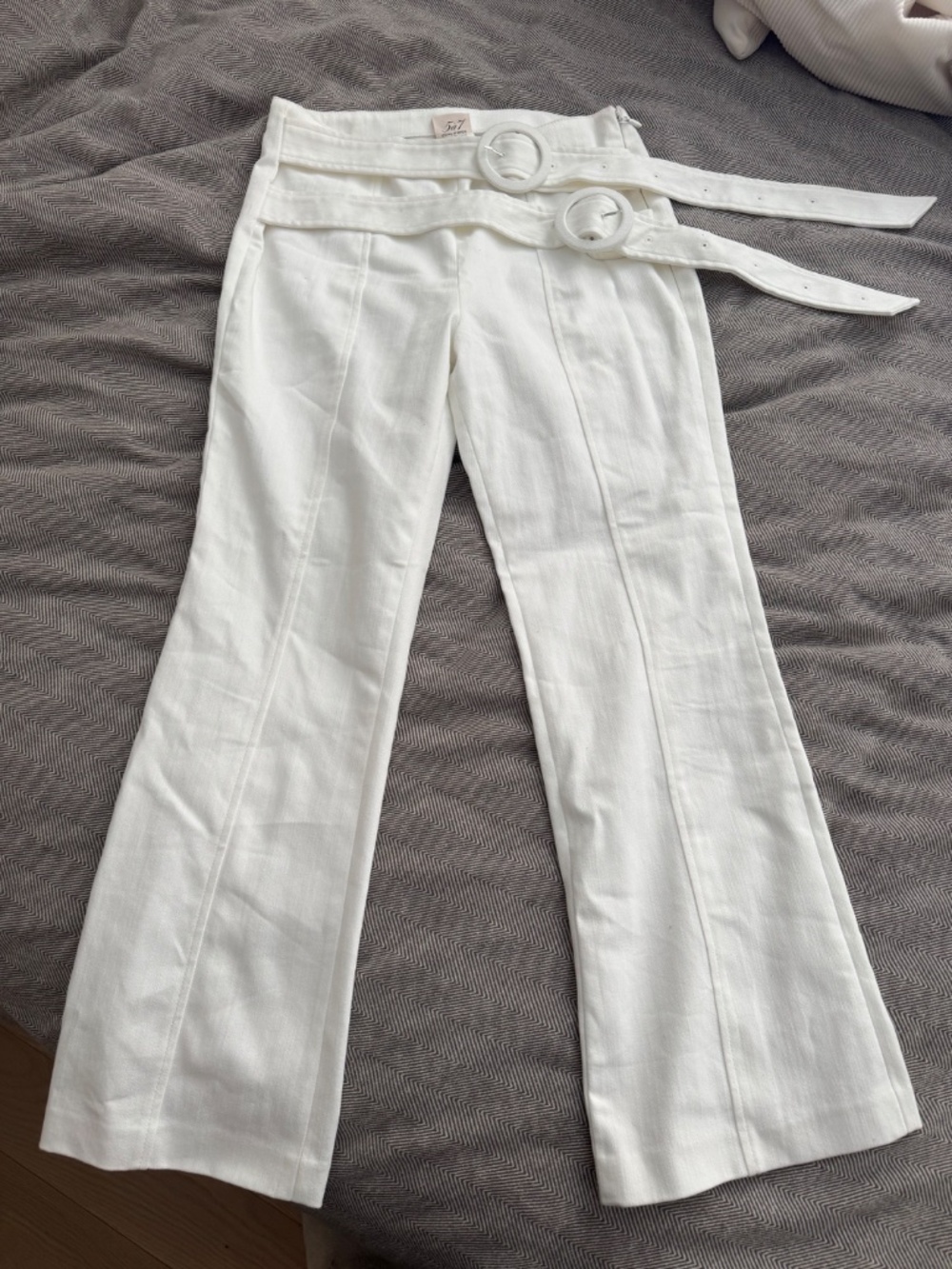 Cinq à Sept Women's Jessi Cropped white Denim Pants